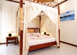 Bandos island resort - bungalov s pokojem deluxe