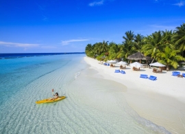Kurumba Maldives - pláž