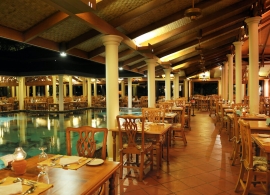 Royal island resort - restaurace