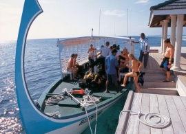 Royal island resort - loď dhoni
