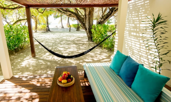 Holiday Inn Kandooma - zájezd Maledivy
